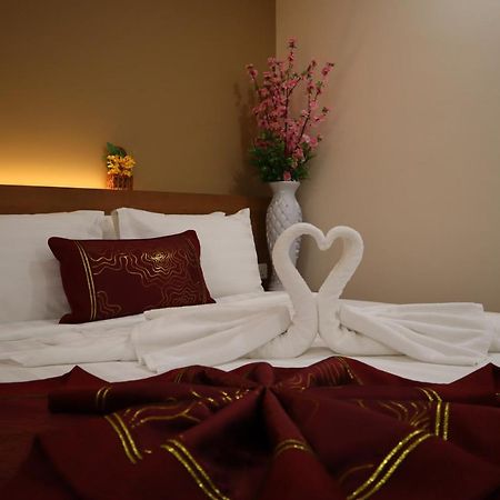 Yangon Hotel 57 Buitenkant foto