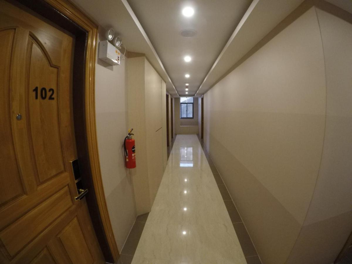 Yangon Hotel 57 Buitenkant foto
