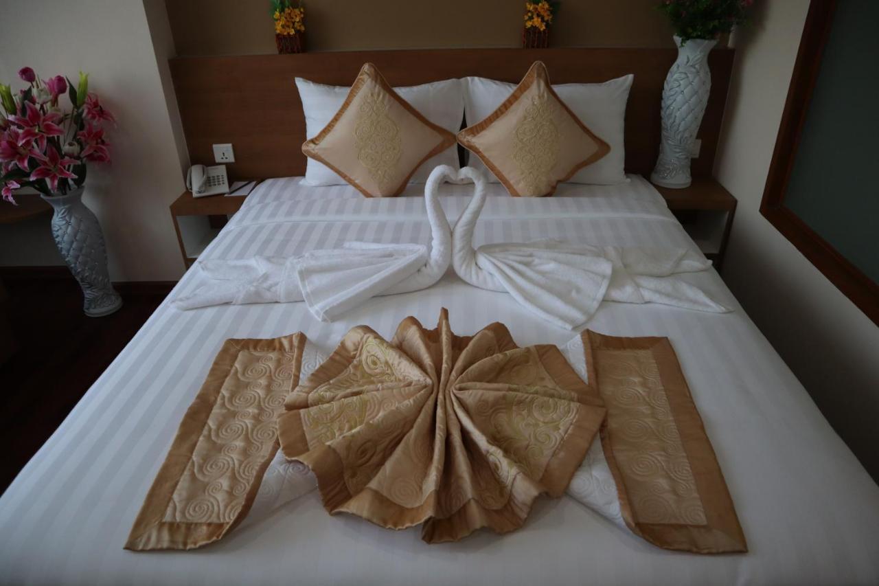 Yangon Hotel 57 Buitenkant foto